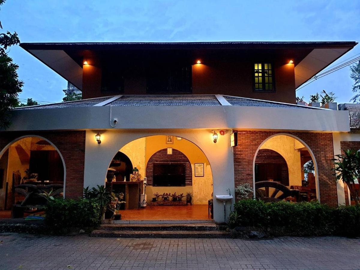 Likita Resort Ban Phe Buitenkant foto