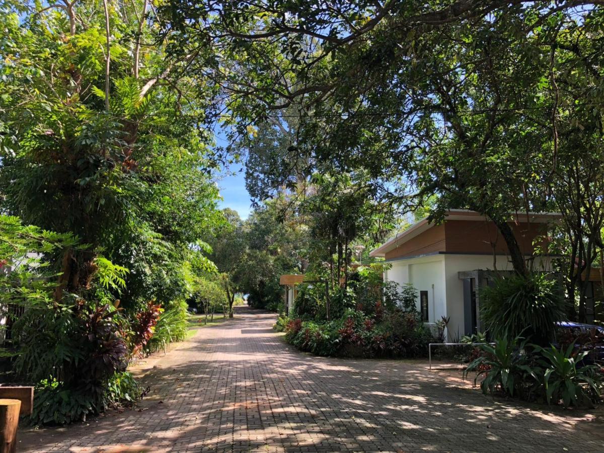 Likita Resort Ban Phe Buitenkant foto