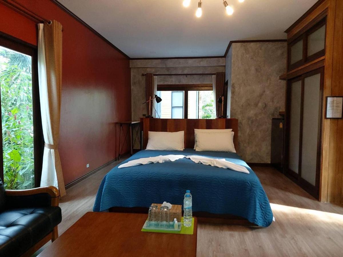 Likita Resort Ban Phe Buitenkant foto