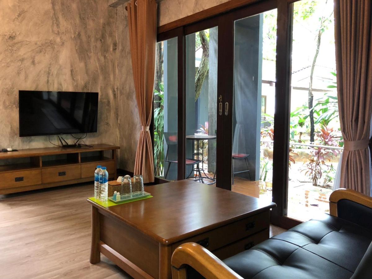 Likita Resort Ban Phe Buitenkant foto