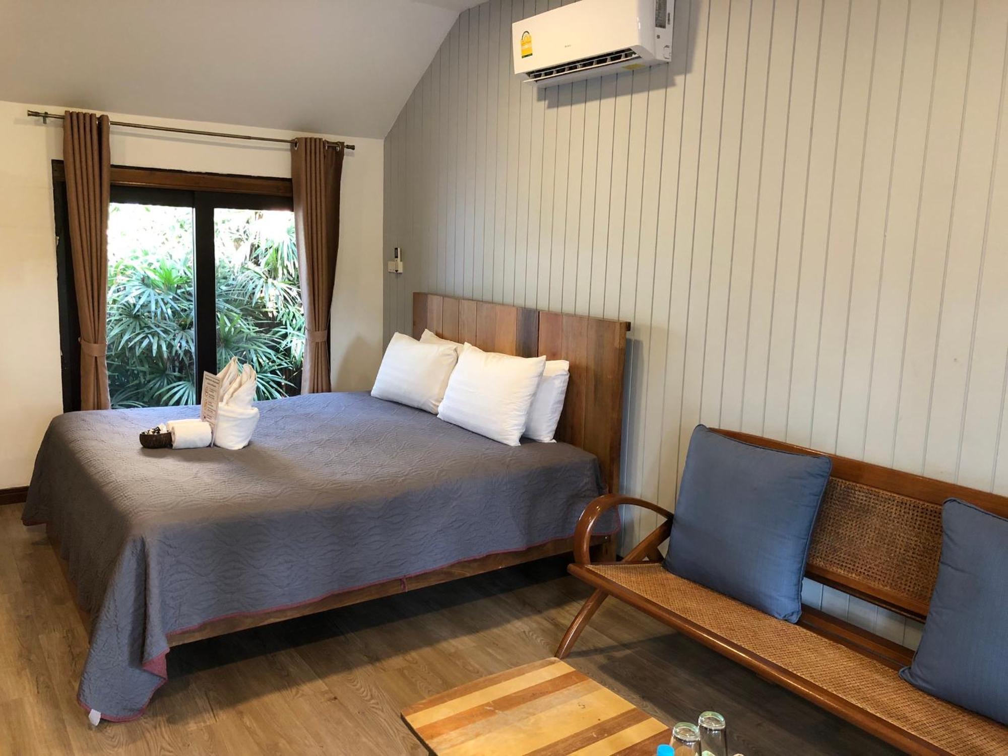 Likita Resort Ban Phe Buitenkant foto
